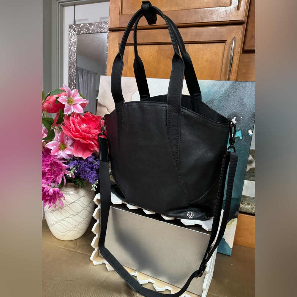 Lululemon Tote